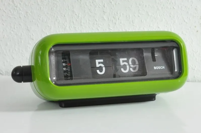 Bosch UDW2 Split-Flap Clock